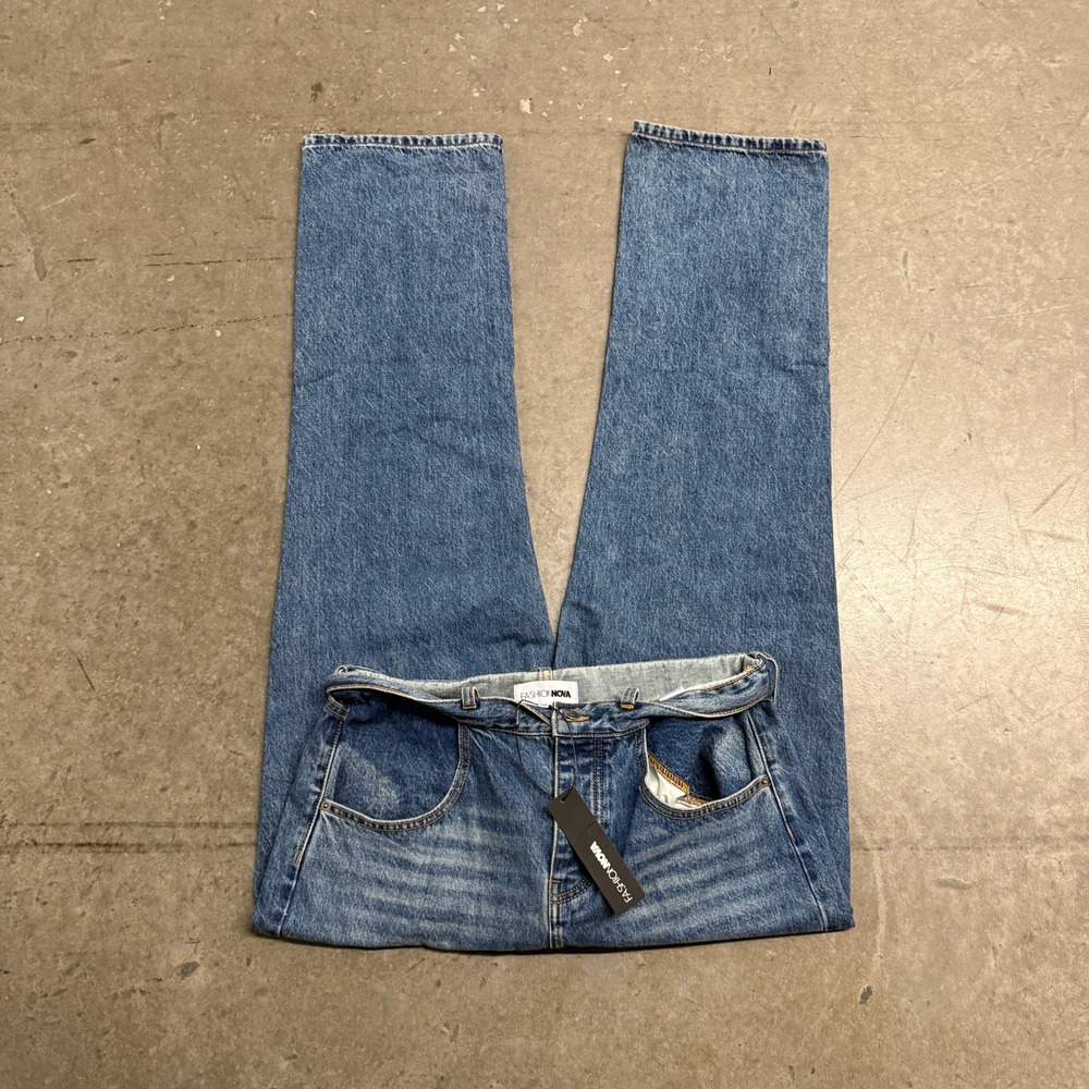 Fashion Nova Womens High Waisted Straight Jeans Medium‎ Wash Blue Denim Size 13
